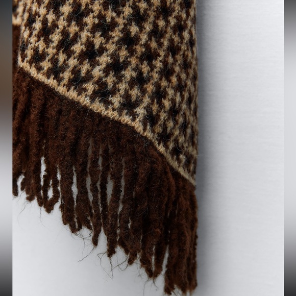 ZARA FRINGED KNIT JACQUARD CAPE - Picture 16 of 16